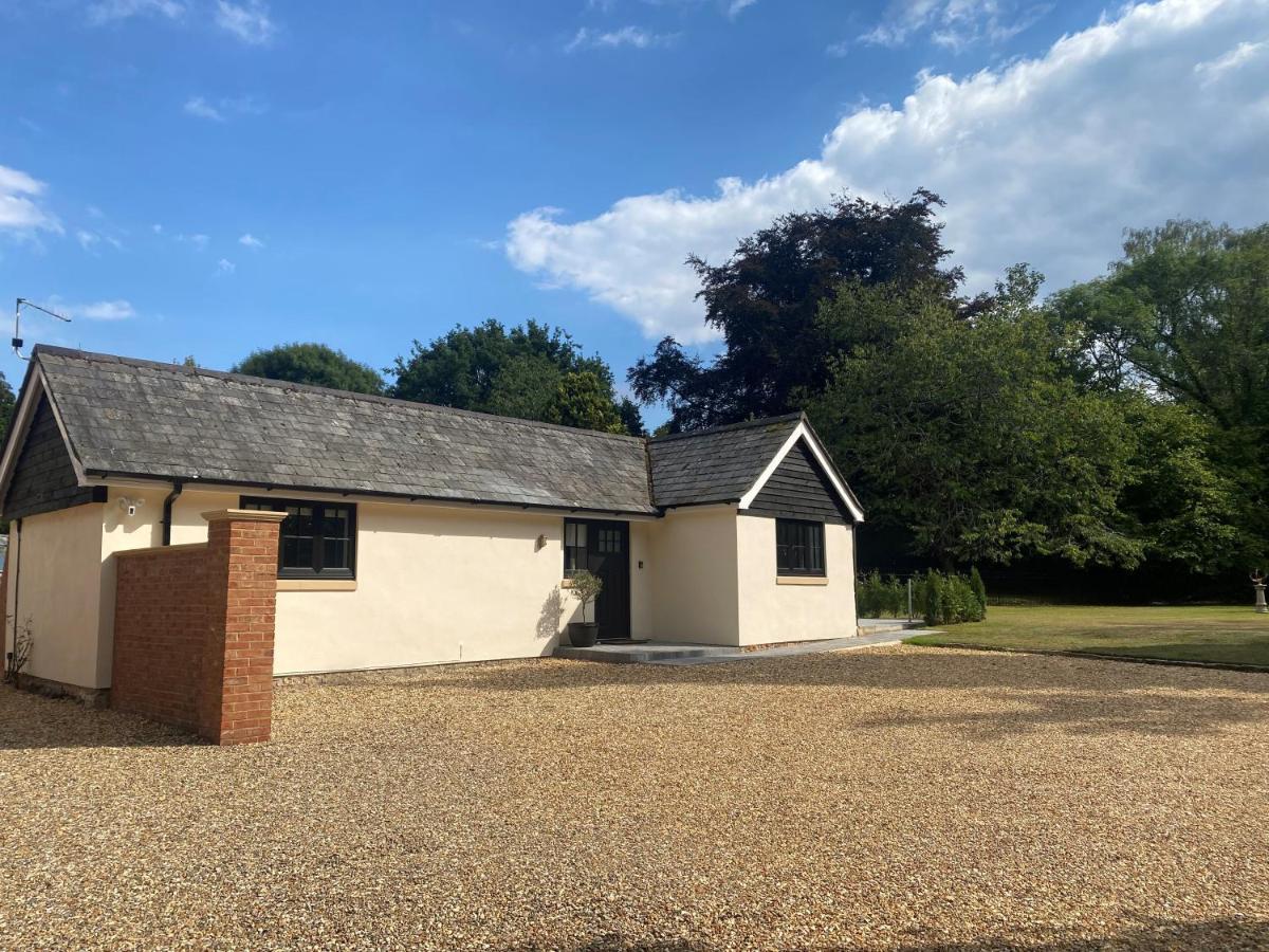 Springfield Lodge - Adorable New Forest 1-Bedroom Guest House Ringwood Esterno foto