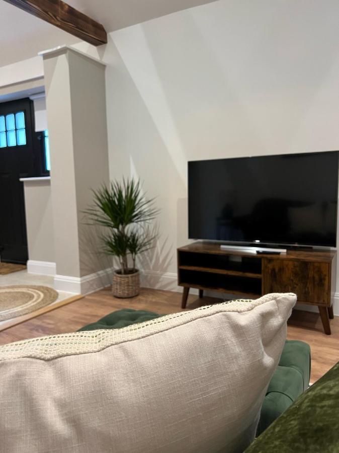 Springfield Lodge - Adorable New Forest 1-Bedroom Guest House Ringwood Esterno foto